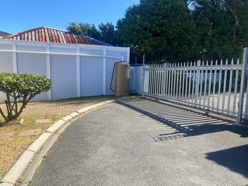 To Let 2 Bedroom Property for Rent in De La Haye Western Cape